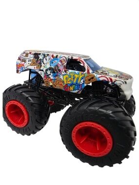 Hot Wheels Monster Trucks 1:64 scale "Potty Central" diecast vehicle